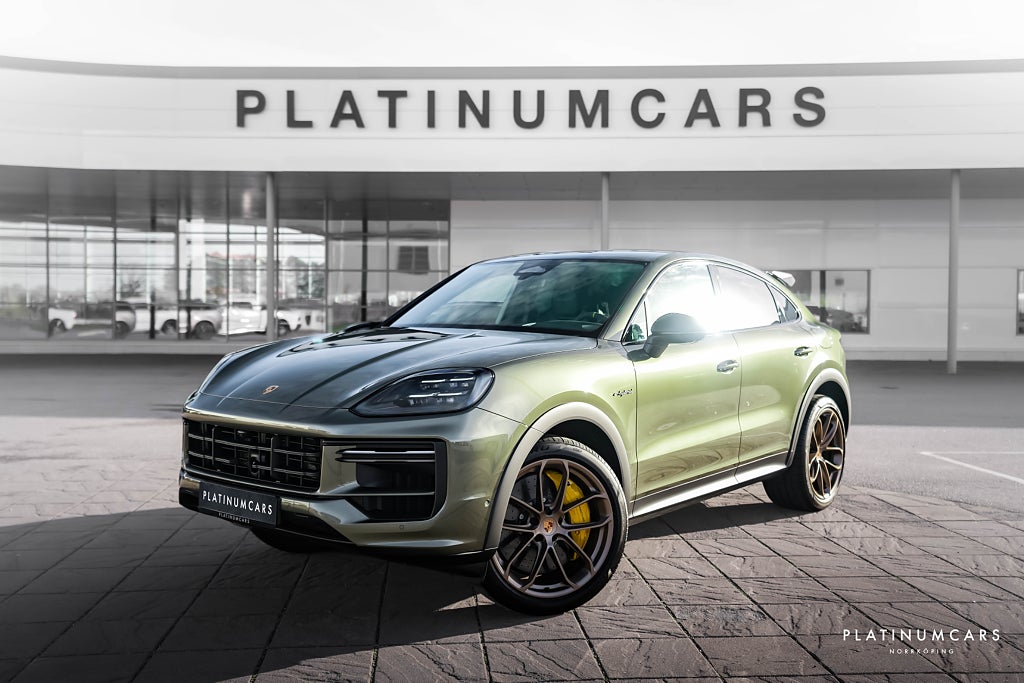 Porsche Cayenne Turbo GT E-hybrid Coupé 739hk / Sv.såld / PTS / LÅGA MIL