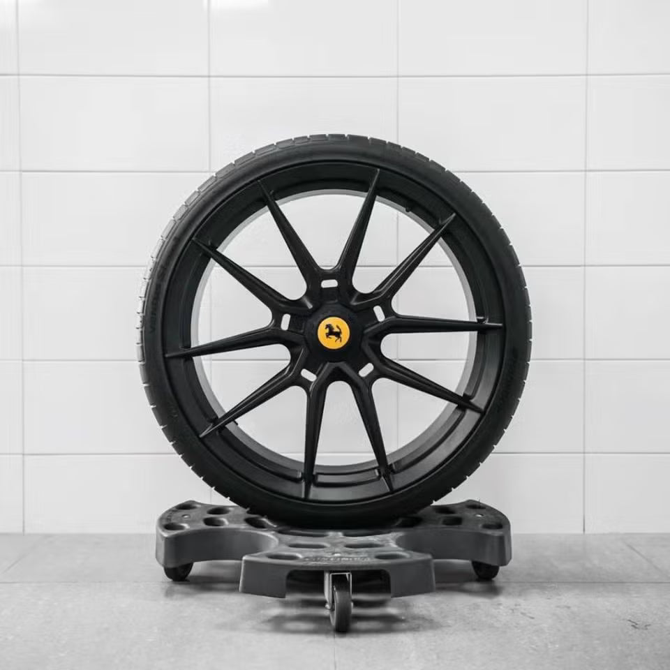 FERRARI ROMA Novitech NF10 + Hankook 255/30R21 315/25R22