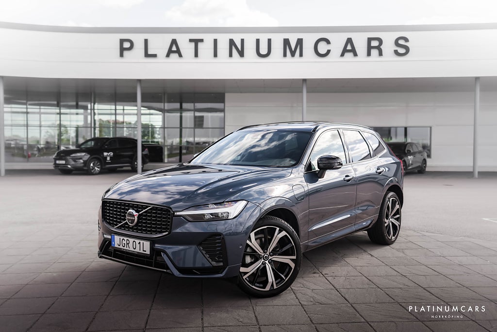 Volvo XC60 Recharge T6 AWD Plus Dark Edition / LEASEBAR