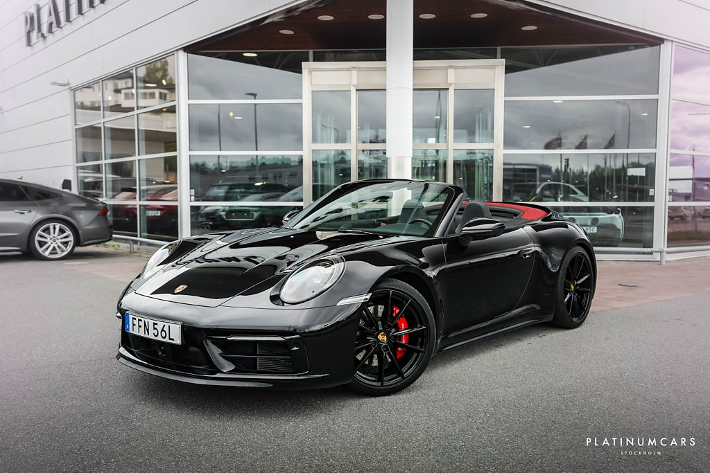 Porsche 911 992 Carrera 4S Cab PDK 450hk / Sv.såld / SE SPEC!