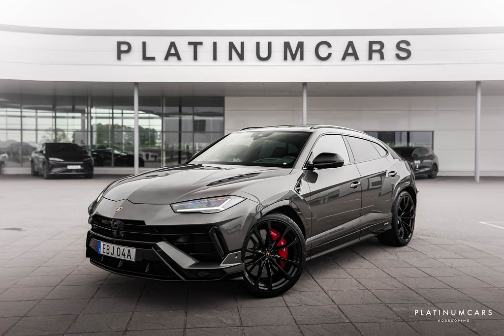 Lamborghini Urus S 666hk 2024 / Sv.såld / Style / Dark / B&O