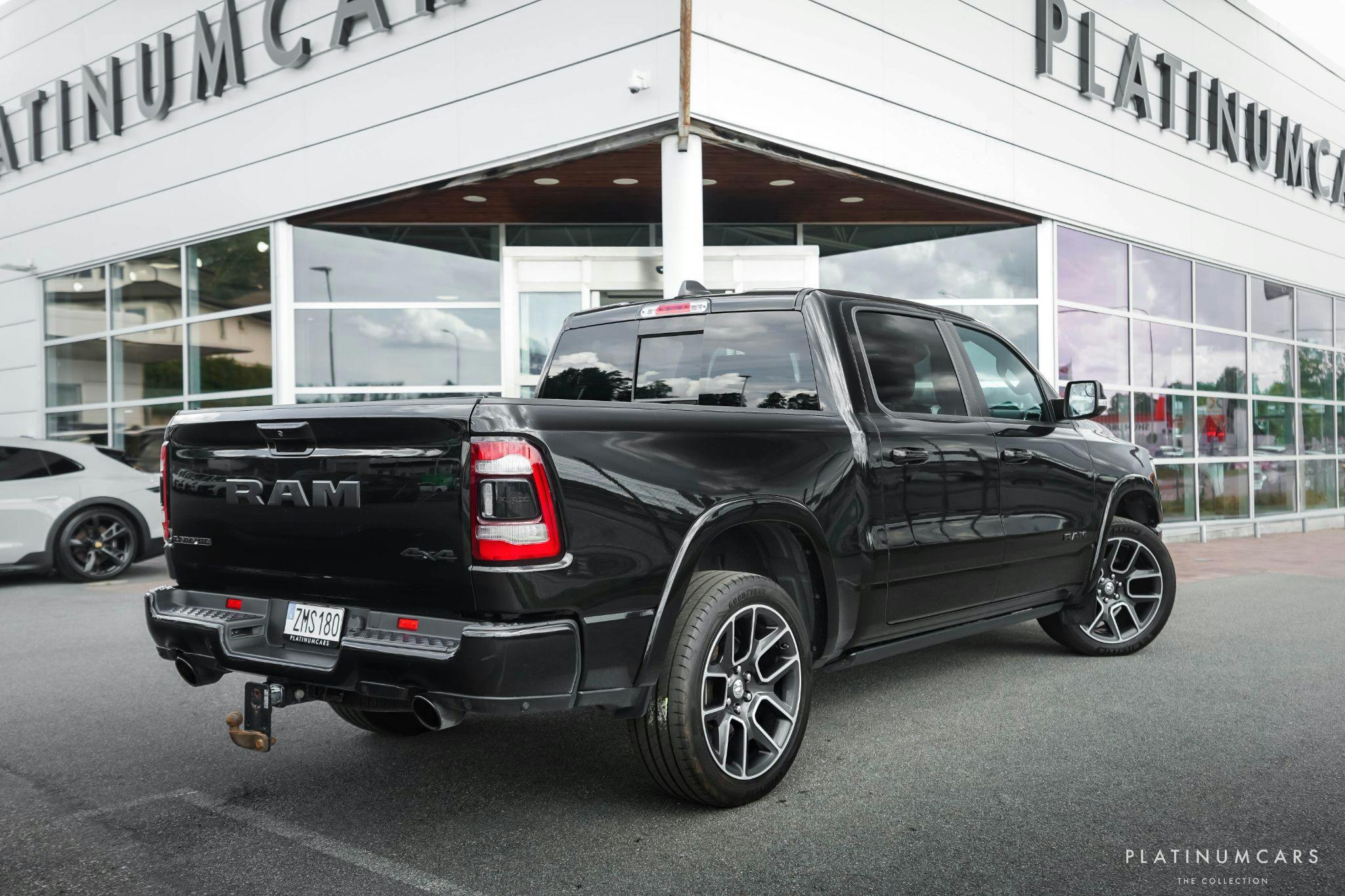 Dodge RAM 1500   Laramie Night EDT / LEASEBAR / Pano 