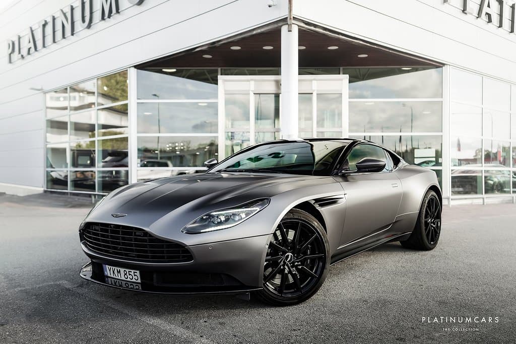 Aston Martin DB11