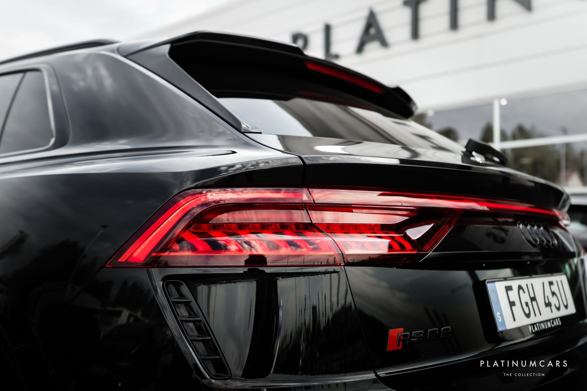 Audi RSQ8