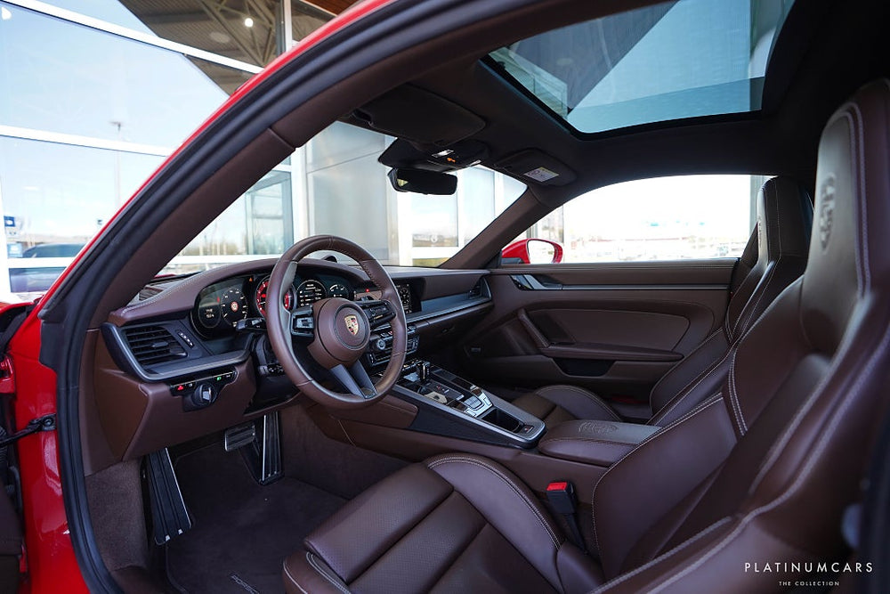 Porsche 911 992 Carrera 4S PDK 450hk / PDCC / Matrix / 18-vägs