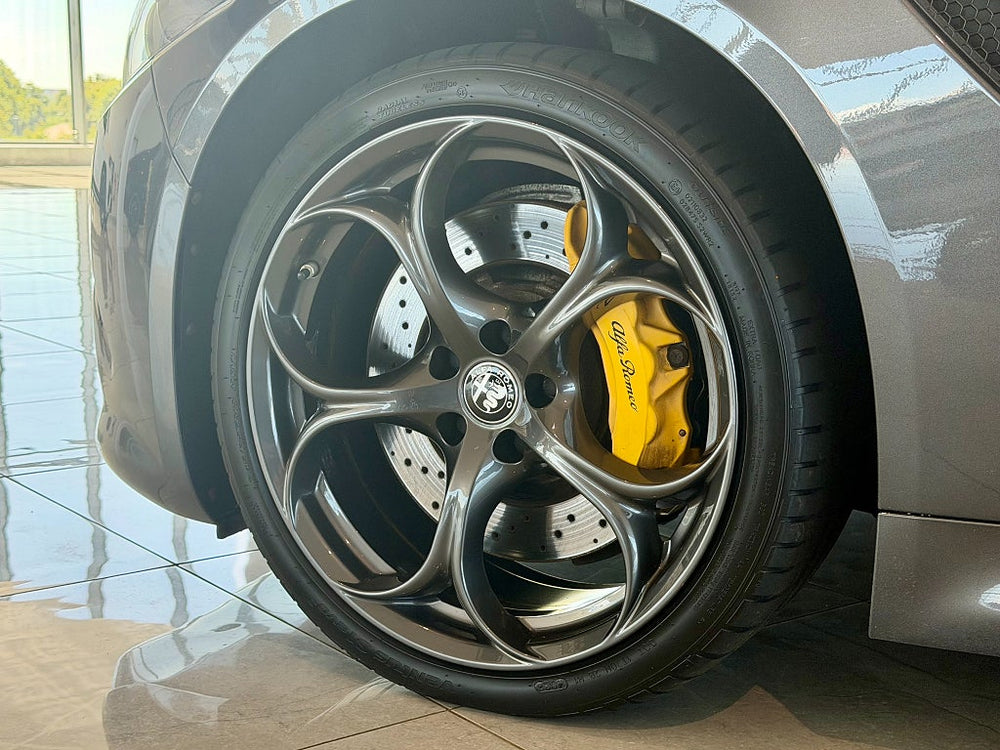 Alfa Romeo Giulia Quadrifoglio 510hk / H/K / Navi / Kolfiber / B-Kamera