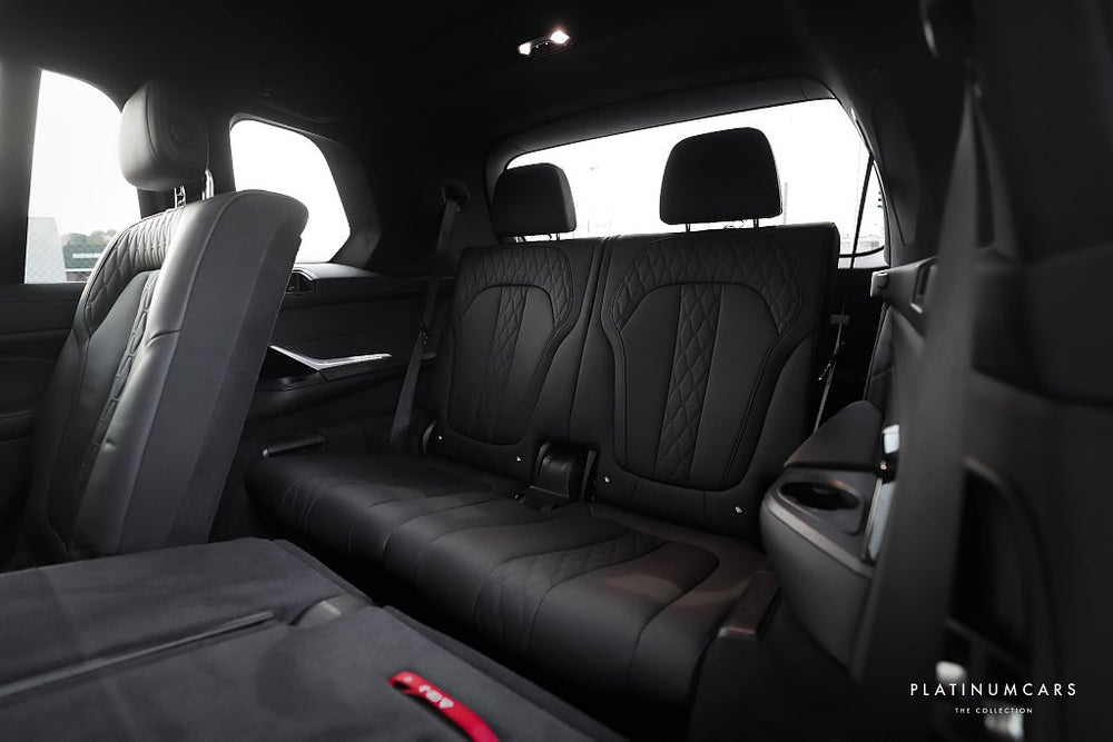 BMW X7 M50i xDrive 530hk / 7-sits / H&K / HUD / Night / Drag
