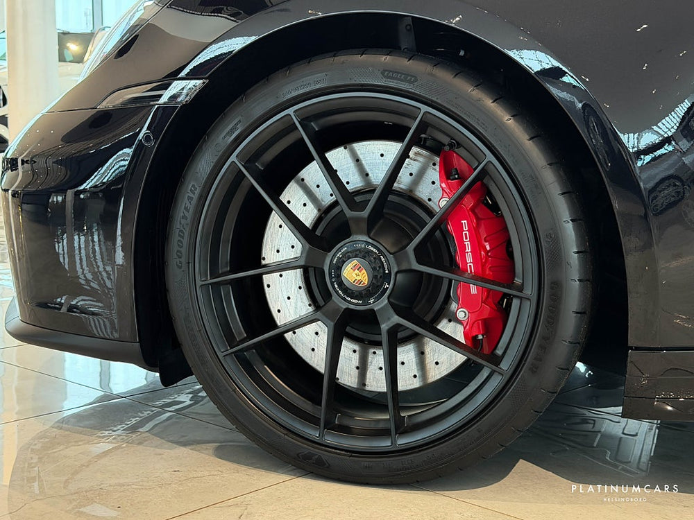 Porsche 911 992.2 Targa 4 GTS PDK 2026 / Kolfiber / Lift / Matrix