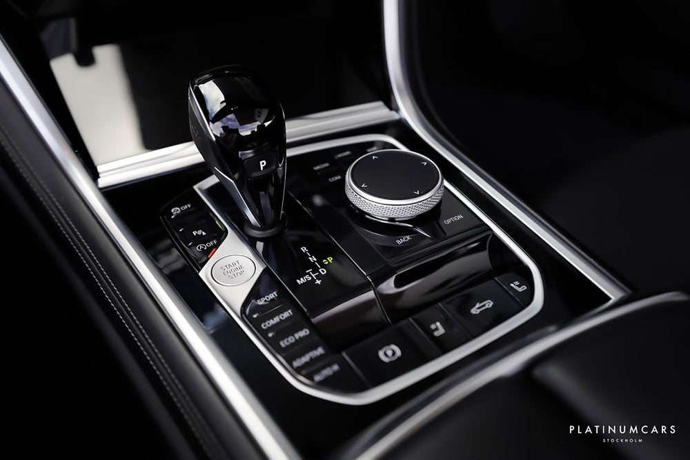BMW M850i xDrive Cab 530hk / Carbon Core / H&K / Soft Close /