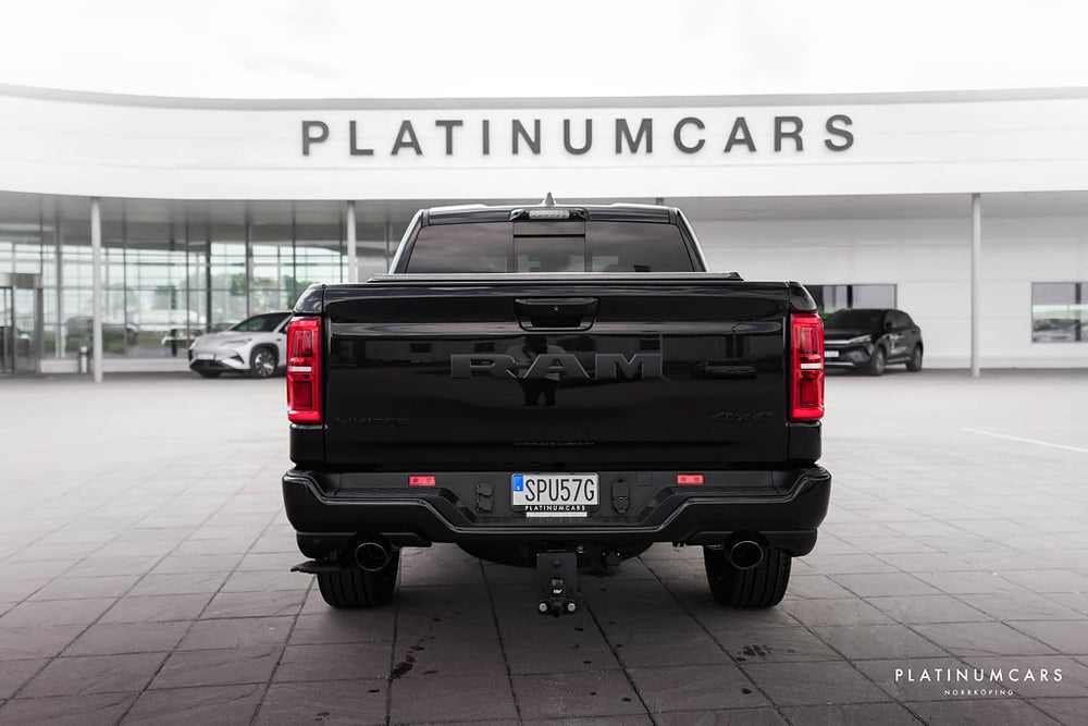 RAM 1500 Limited Rambox Night 2026 / LEASEBAR
