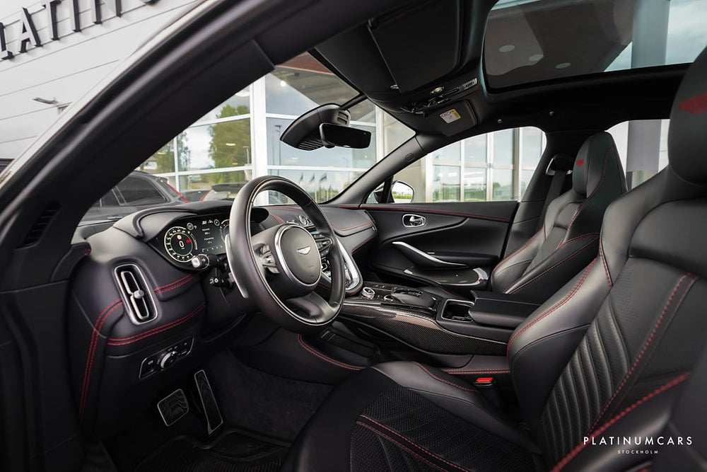 Aston Martin DBX707 707 4.0 V8 707HK / LEASEBAR / Carbon / Sv.Såld