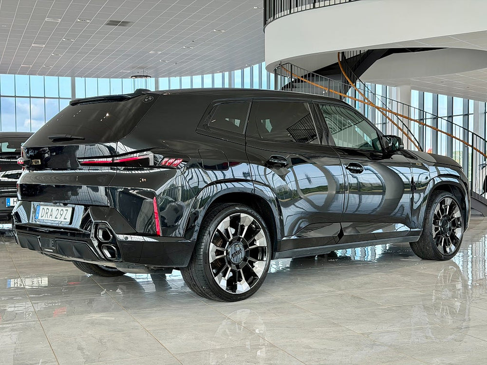 BMW XM xDrive 653hk / B&W / Connected Prof / 360° / Navi / HUD