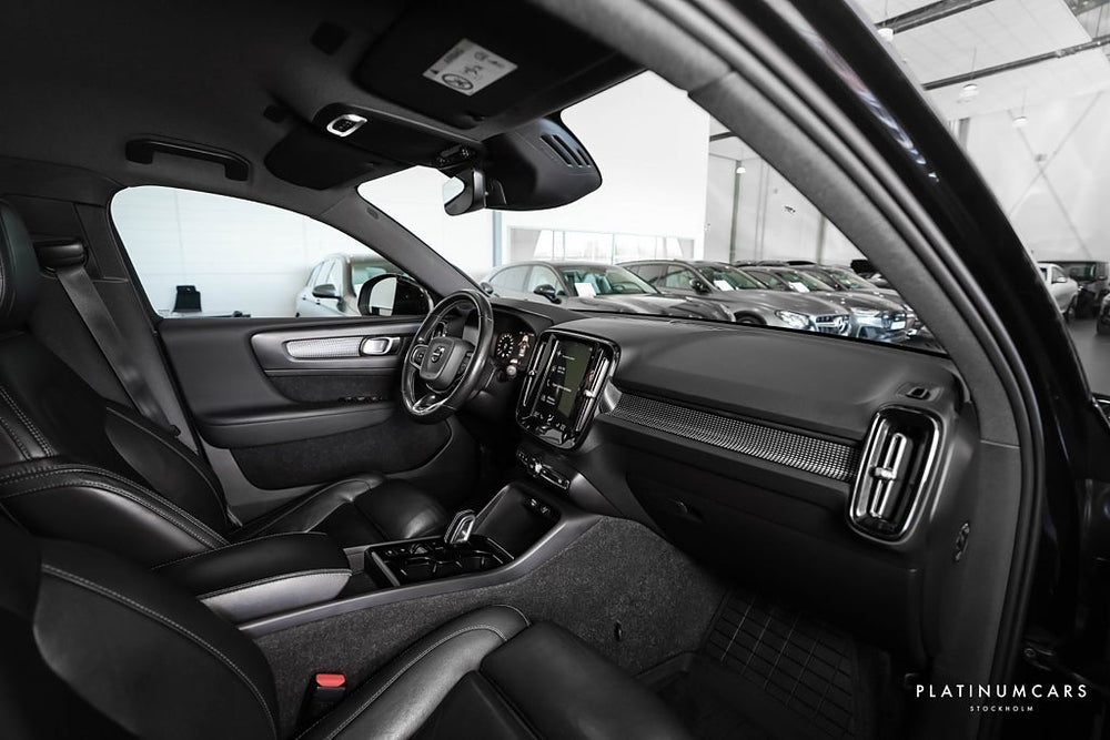 Volvo XC40 T5 Recharge R-Design / LEASEBAR / Värmare / Dragkrok