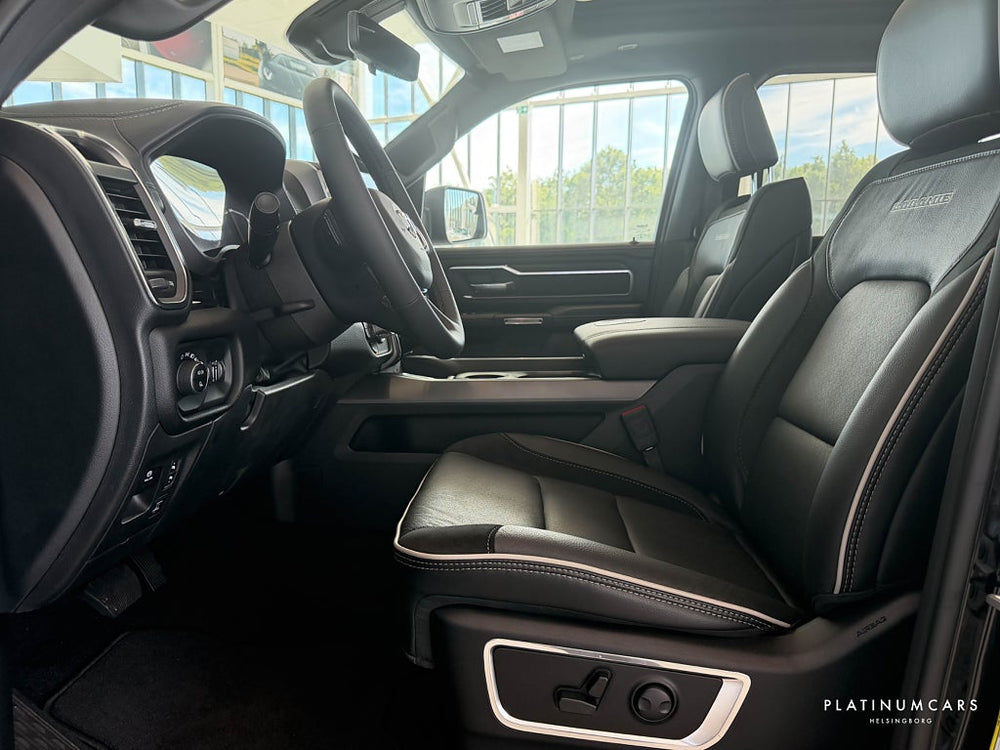 RAM 1500 Laramie Night Premium 2026 / NYA MOD/ LEASEBAR