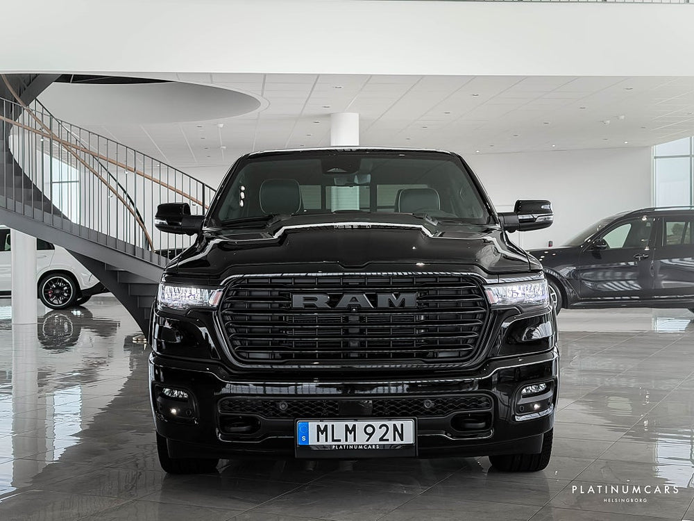 RAM 1500 Laramie Night Premium 2026 / NYA MOD/ LEASEBAR