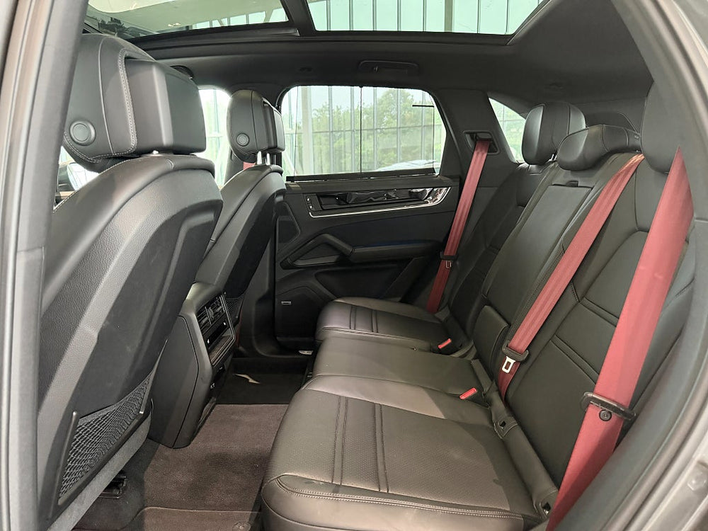 Porsche Cayenne S E-Hybrid 520hk / SportDesign / BOSE / Pano / Drag / HUD