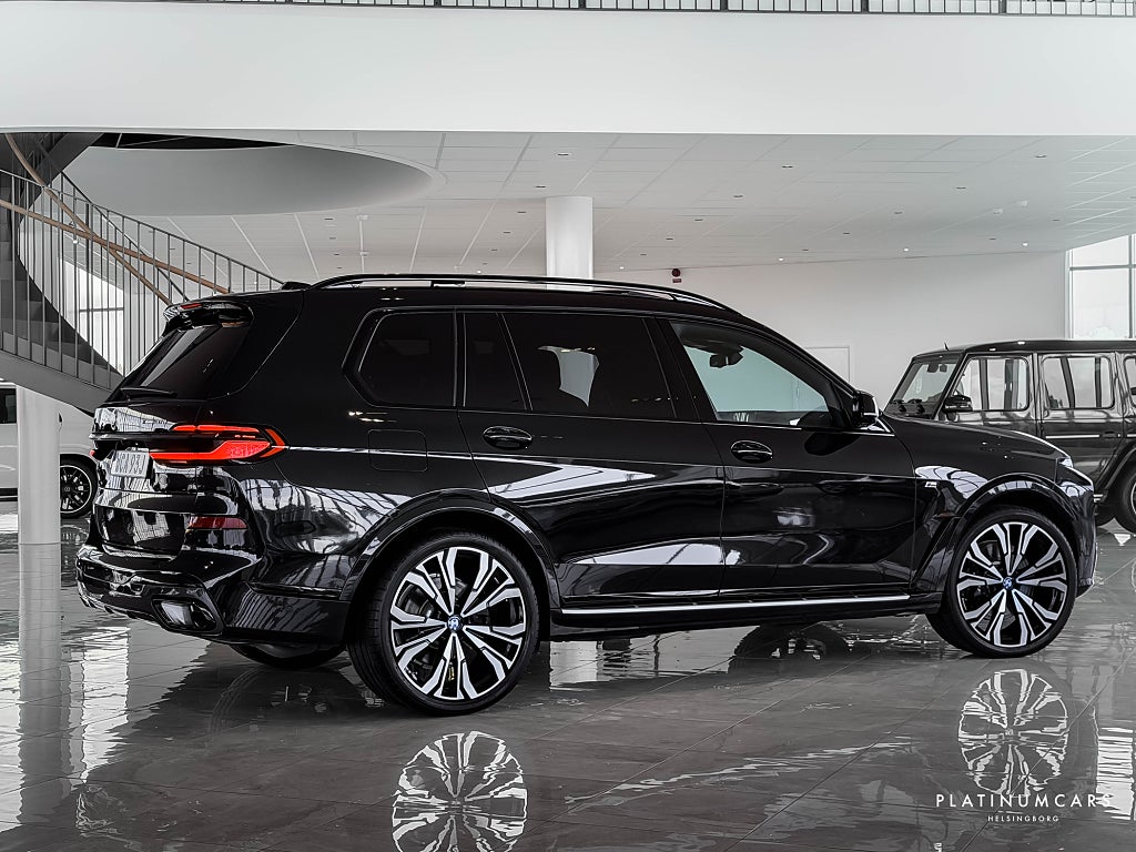 BMW X7 M Sport Pro Exclusive | B&W | 23" | Massage | Se Spec