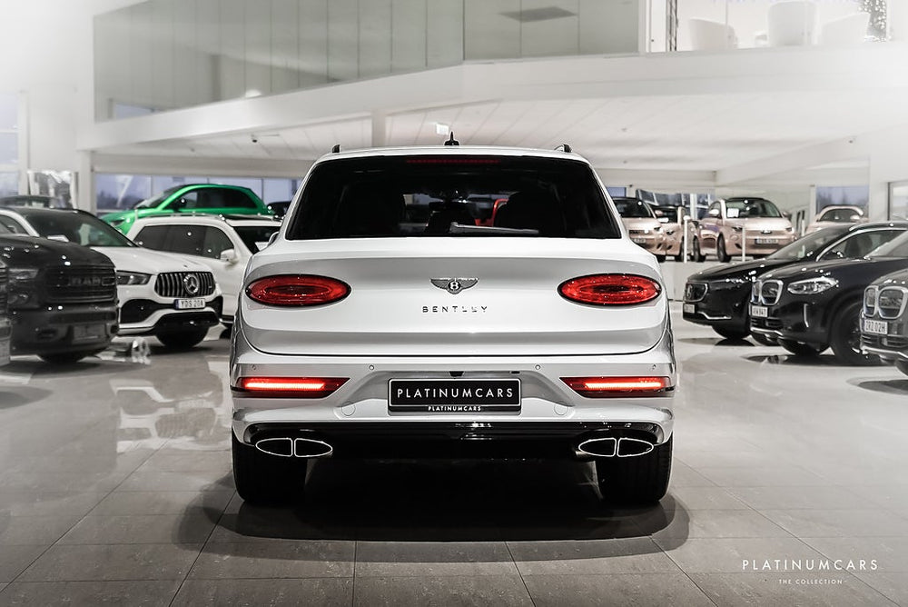 Bentley Bentayga V8 First Edition / Blackline / Mulliner