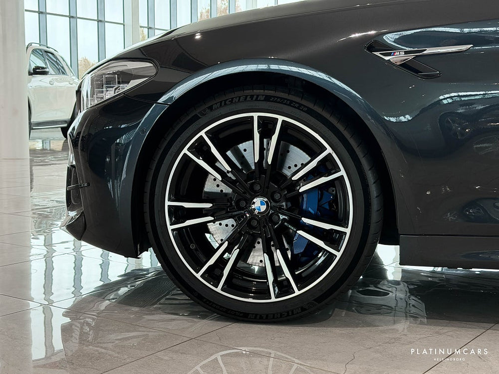BMW M5 4.4 V8 AWD 600hk / Individual / B&W / HUD / Kolfiber