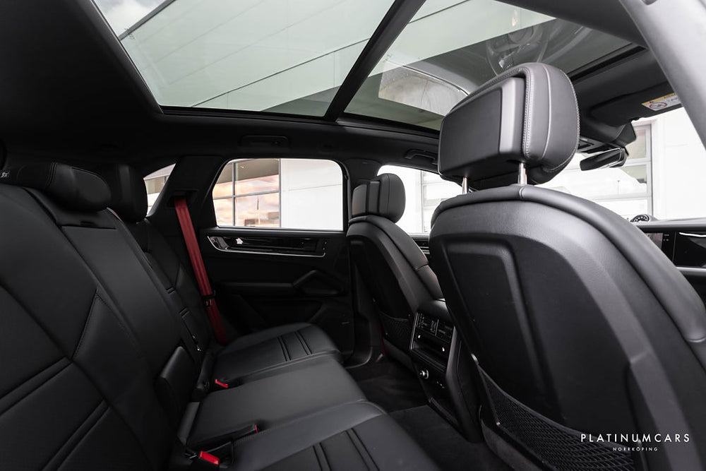 Porsche Cayenne S E-Hybrid 520hk / SportDesign / BOSE / Pano / Drag / HUD