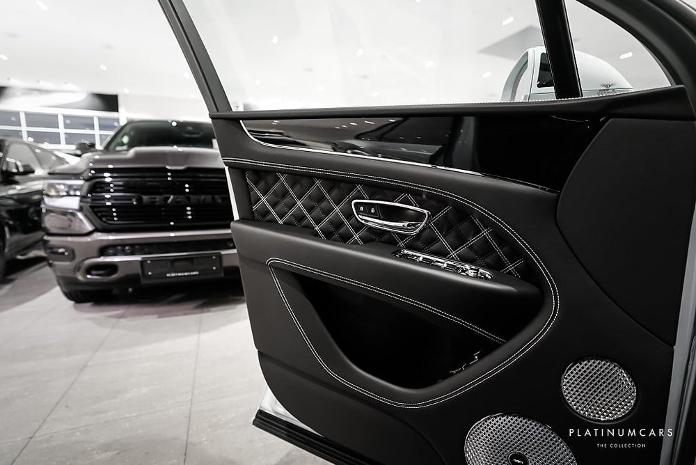 Bentley Bentayga V8 First Edition / Blackline / Mulliner