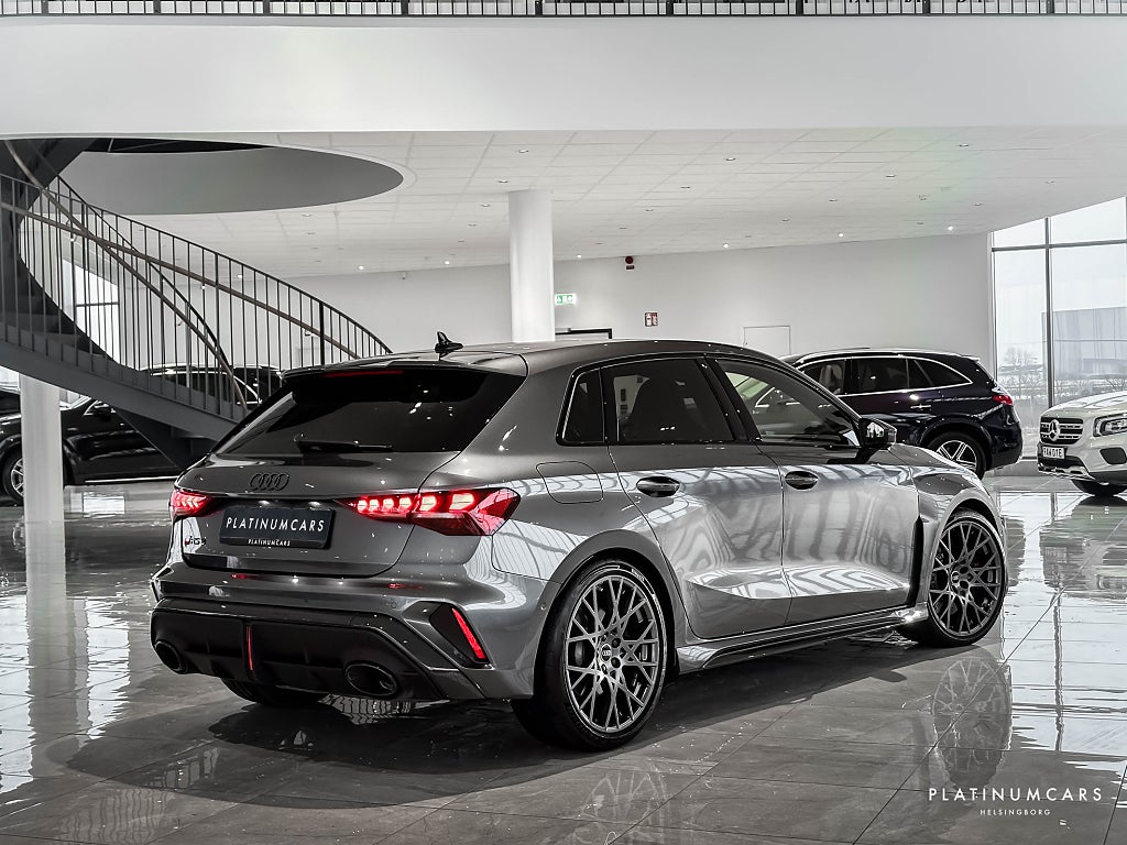 Audi RS3 SPORTBACK 400HK / SV.SÅLD / SKALSTOL / KOLFIBER