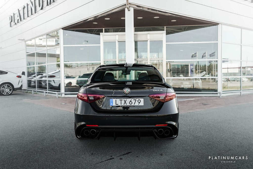 Alfa Romeo Giulia Quadrifoglio 510hk / Kolfiber /  H&K