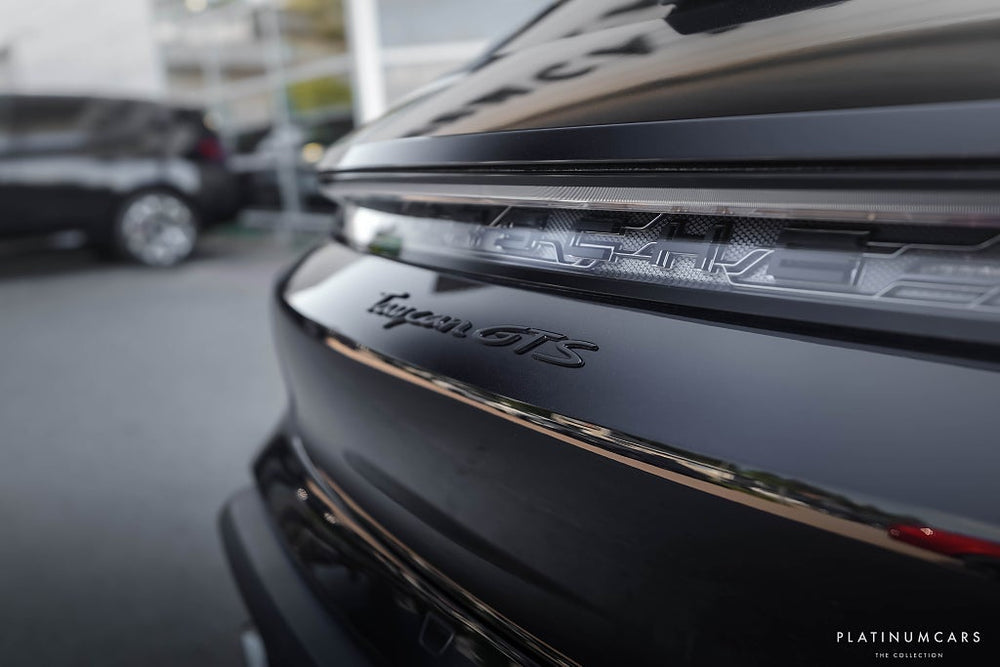 Porsche Taycan GTS Sport Turismo / 18-vägs / Bose / Pano / SE SPEC
