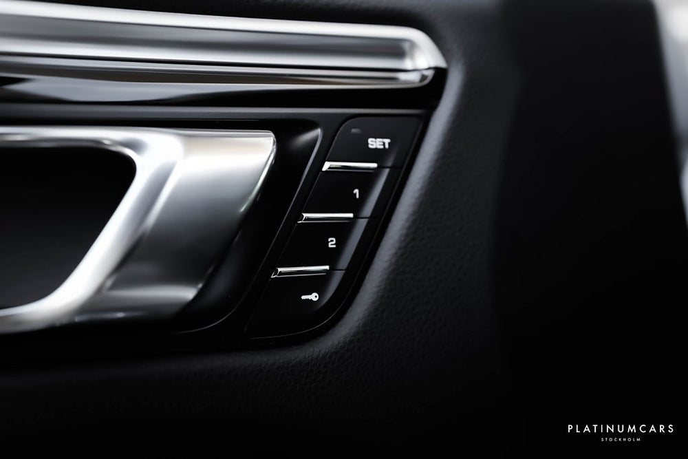 Porsche Macan S Diesel PDK 258hk / Sv.Såld / SportDesign / Pano