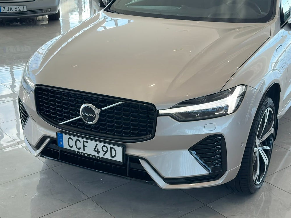 Volvo XC60 T6 Plug-In AWD 350hk / ULTRA DARK / Luftfjädring / B&W