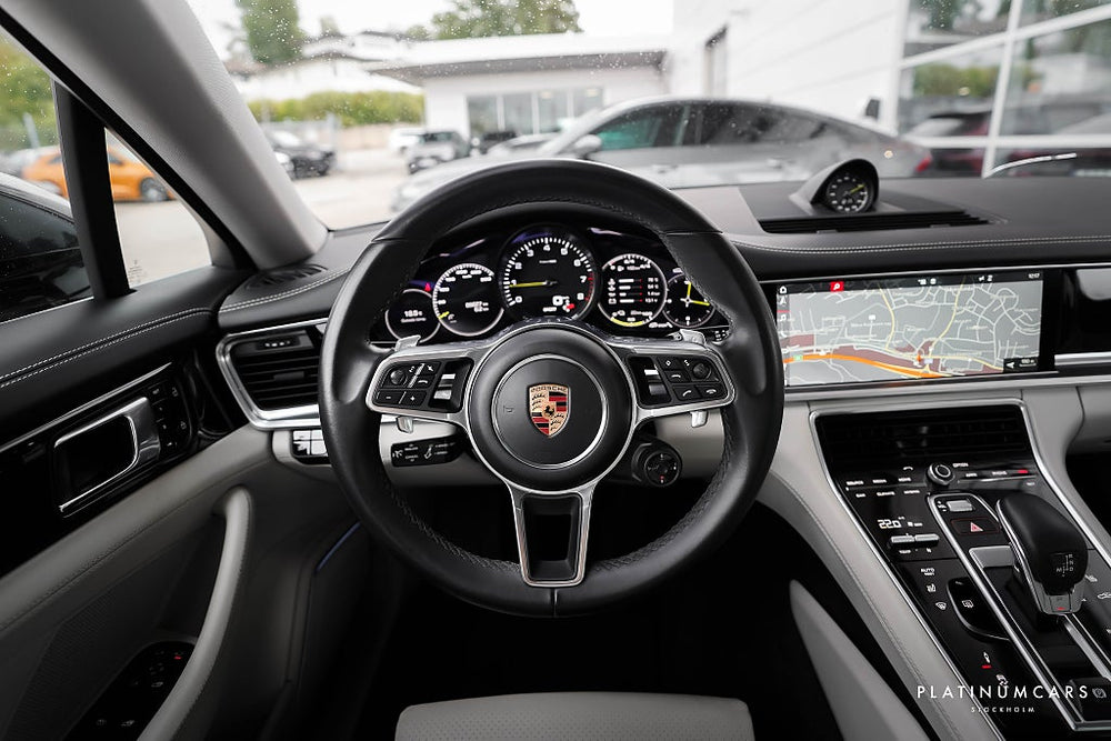 Porsche Panamera 4 E-Hybrid Sport Turismo 462hk / SportDesign / SE SPEC!