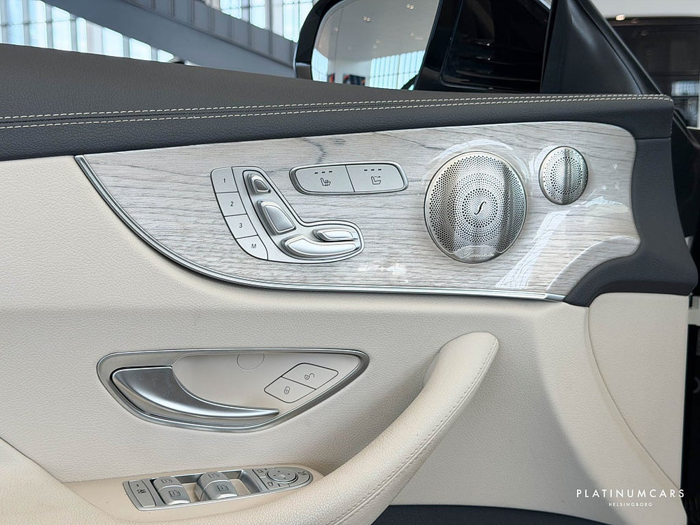 Mercedes-Benz E 300 Cab AMG 258hk / Night / Sv.såld / Massage