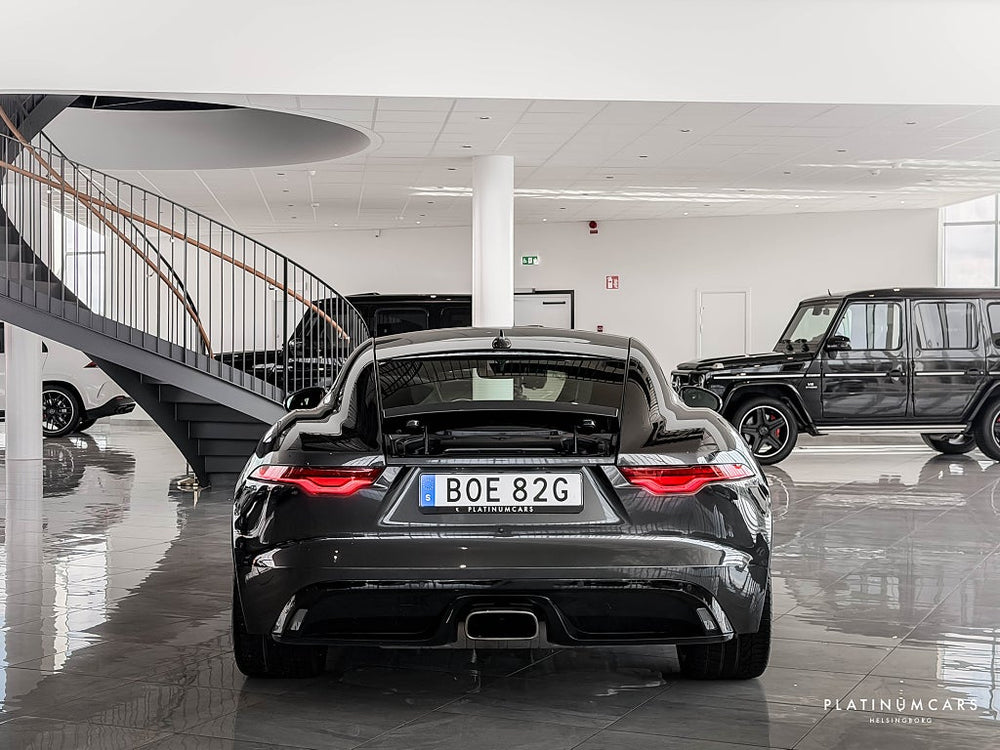 Jaguar F-Type P300 Quickshift R-Dynamic, R-Dynamic Black 2024
