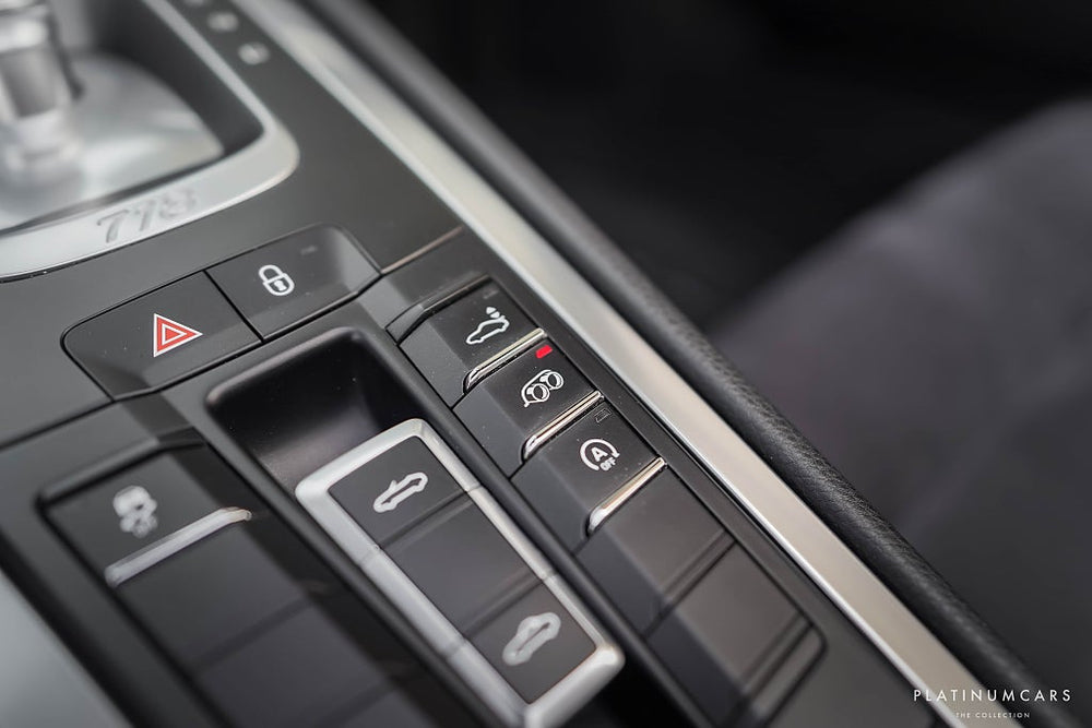 Porsche 718 Boxster PDK / Sport Chrono / Sport-Avgas / Sv.Såld
