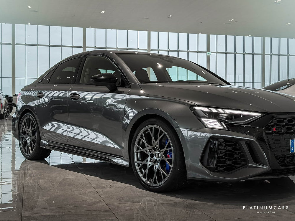 Audi RS3 Performance EDT Sedan 407hk / 1 av 300 / Sv.såld / SPEC