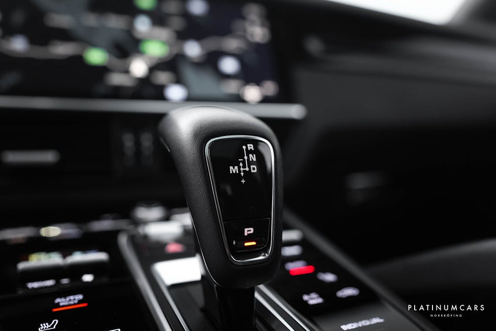 Porsche Cayenne E-Hybrid Coupé Platinum Edition 462hk / Sv.såld