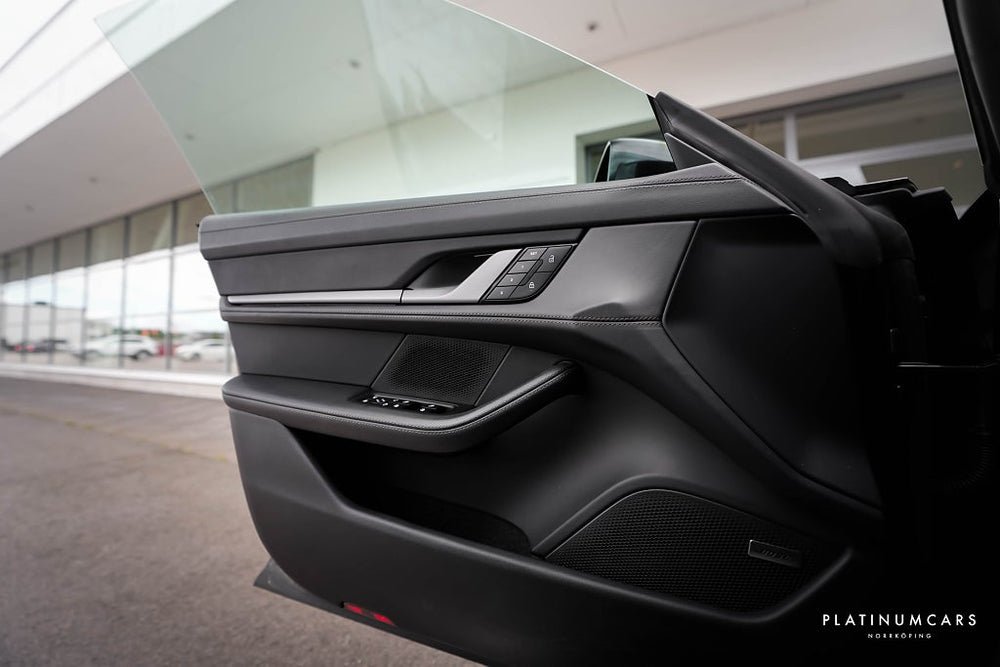 Porsche Taycan 435HK / Nya mod / LEASEBAR / Sv.Såld / SPEC