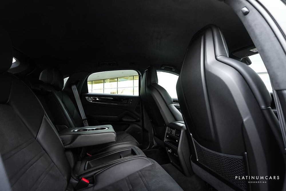 Porsche Cayenne Turbo GT E-hybrid Coupé 739hk / Sv.såld / PTS / LÅGA MIL