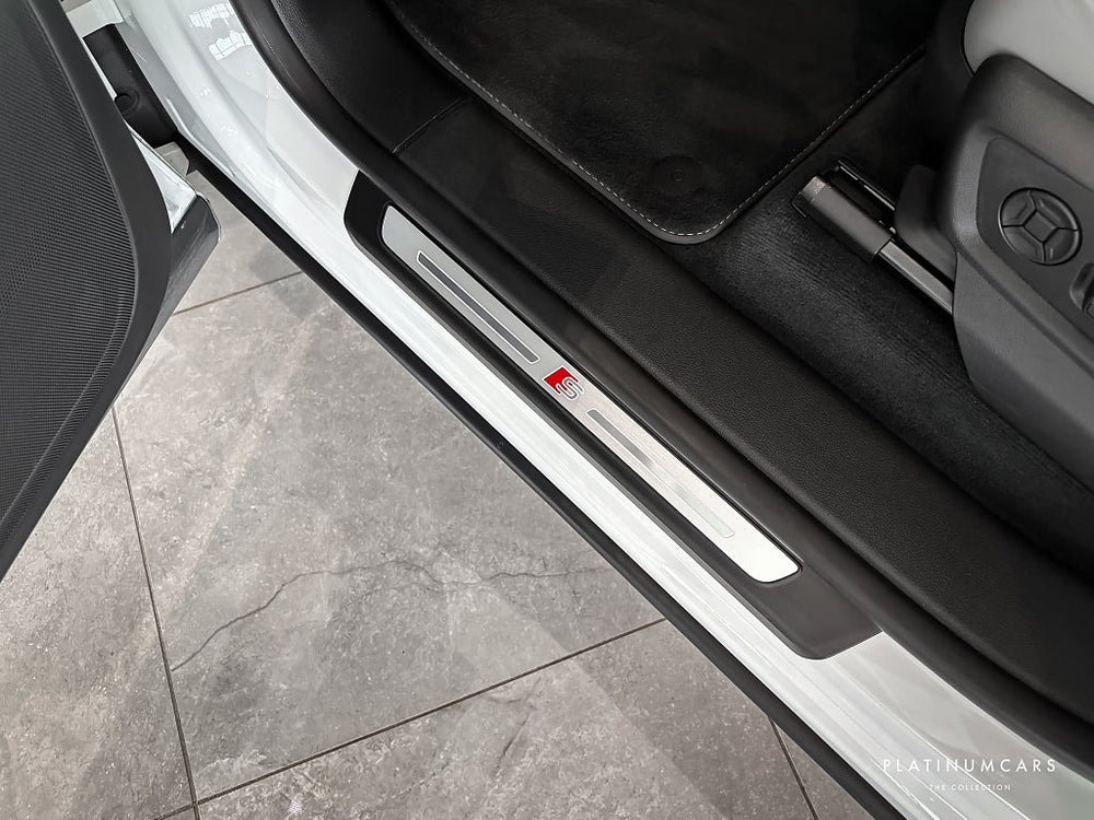 Audi SQ8 TFSI Q 507hk / Sv.såld / Pano / Matrix / Låga mil