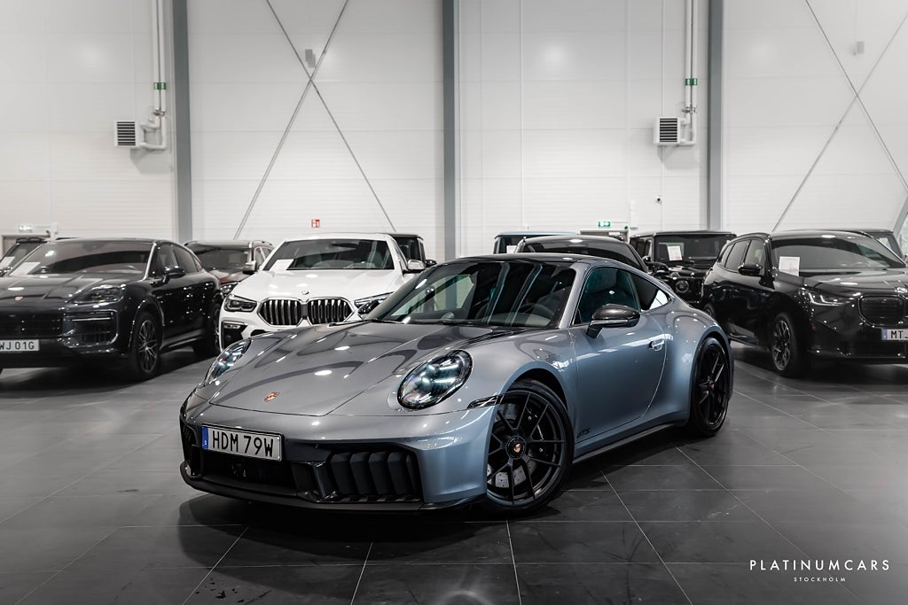 Porsche 911 Carrera 4 GTS 992.2 4 GTS 541hk / SportDesign Carbon / SE SPEC!
