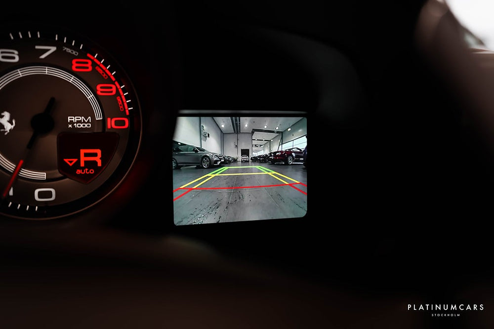 Ferrari F8 Spider Spider 3.9 V8 DCT 720hk / Carbon / Titan