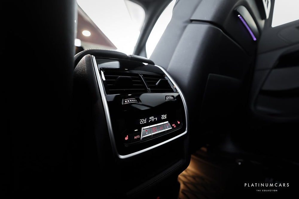 BMW X7 M50i xDrive 530hk / 7-sits / H&K / HUD / Night / Drag