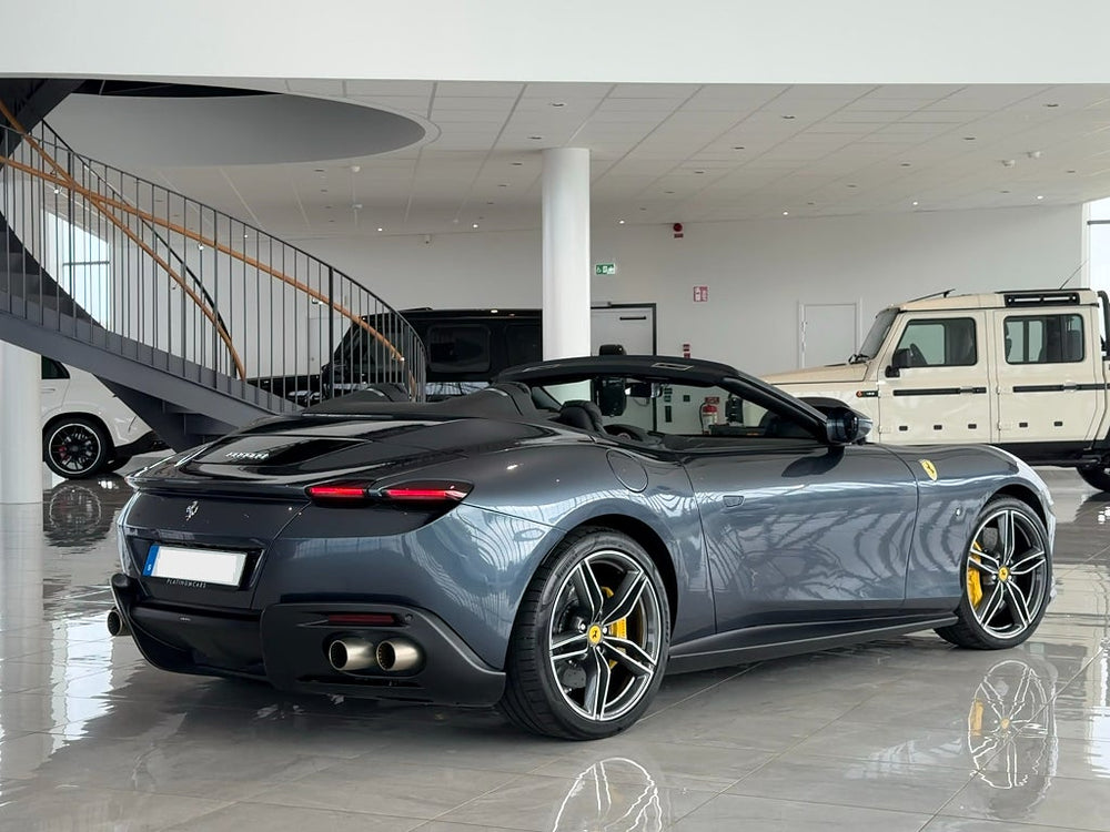 Ferrari Roma Spider V8 620hk / BluRoma
