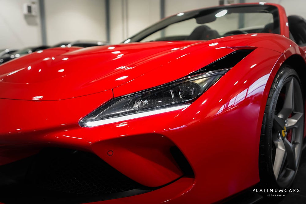 Ferrari F8 Spider Spider 3.9 V8 DCT 720hk / Carbon / Titan