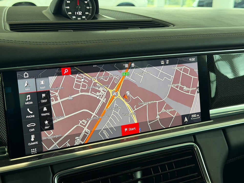 Porsche Panamera 4S PDK 440hk / PASM / Sport Chrono / PDLS / Navi / BOSE