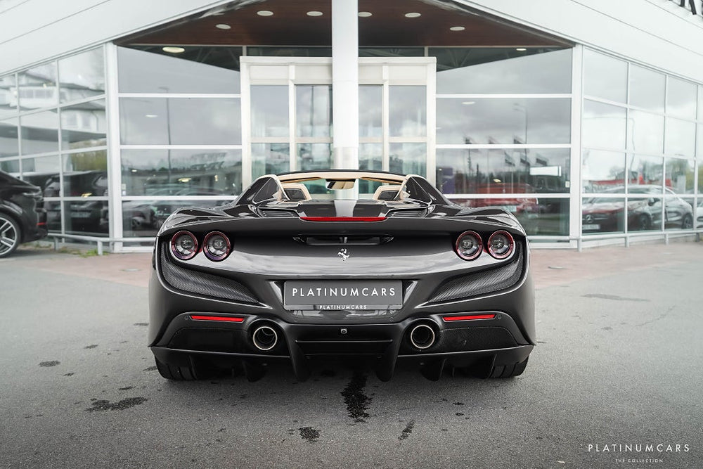 Ferrari F8 Spider 720hk / Kolfiber / Edizione Finale / Historical