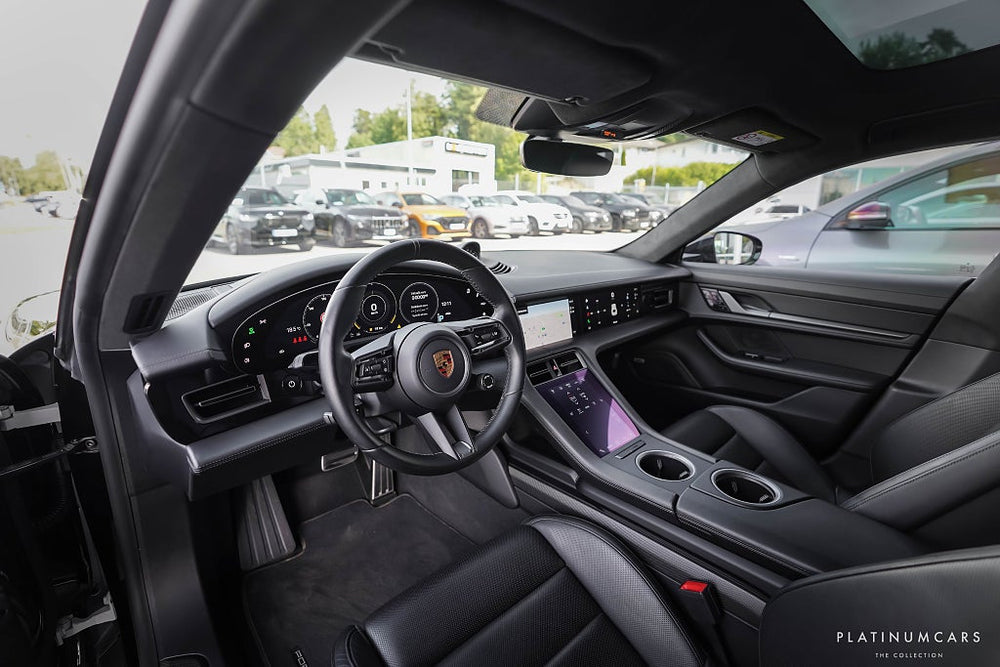 Porsche Taycan Turbo S Cross Turismo 761hk / 18-vägs / Kolfiber