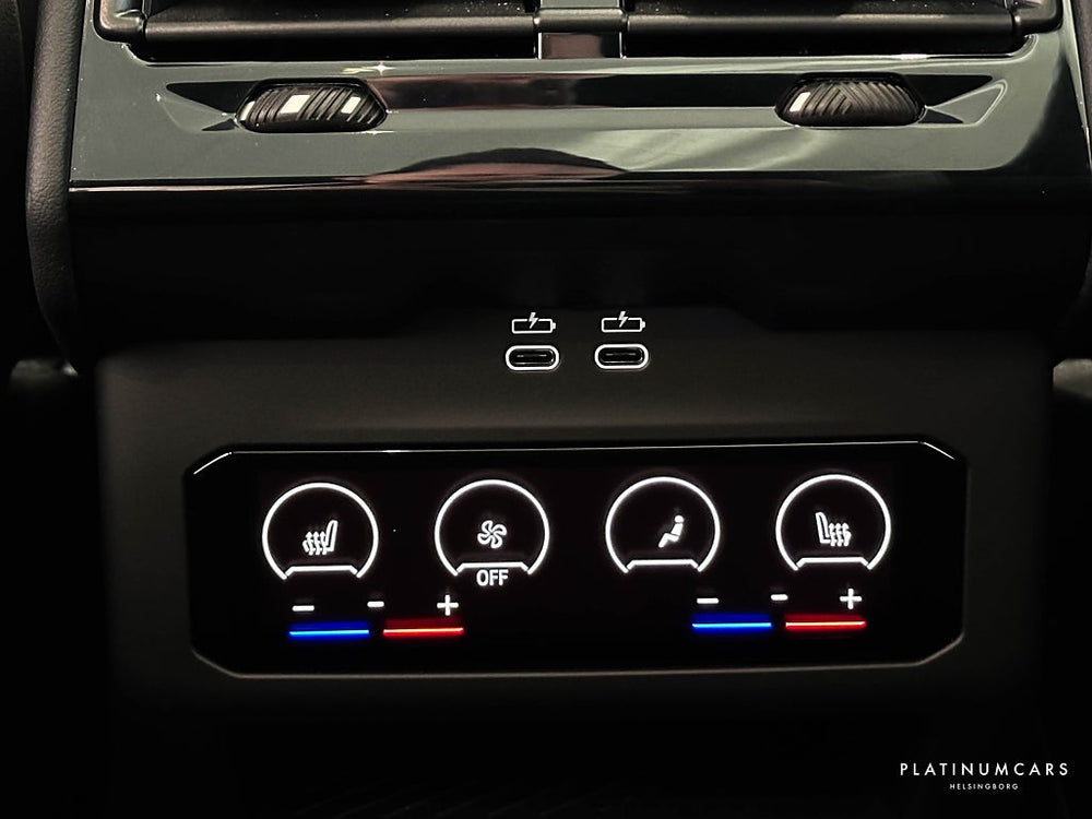 BMW M5 Touring 727hk  / ICONIC GlOW / B&W / Panorama / 360°