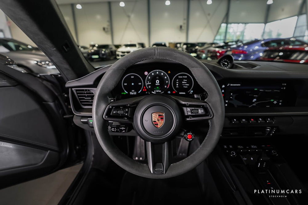 Porsche 911 Carrera 4 GTS 992.2 4 GTS 541hk / SportDesign Carbon / SE SPEC!