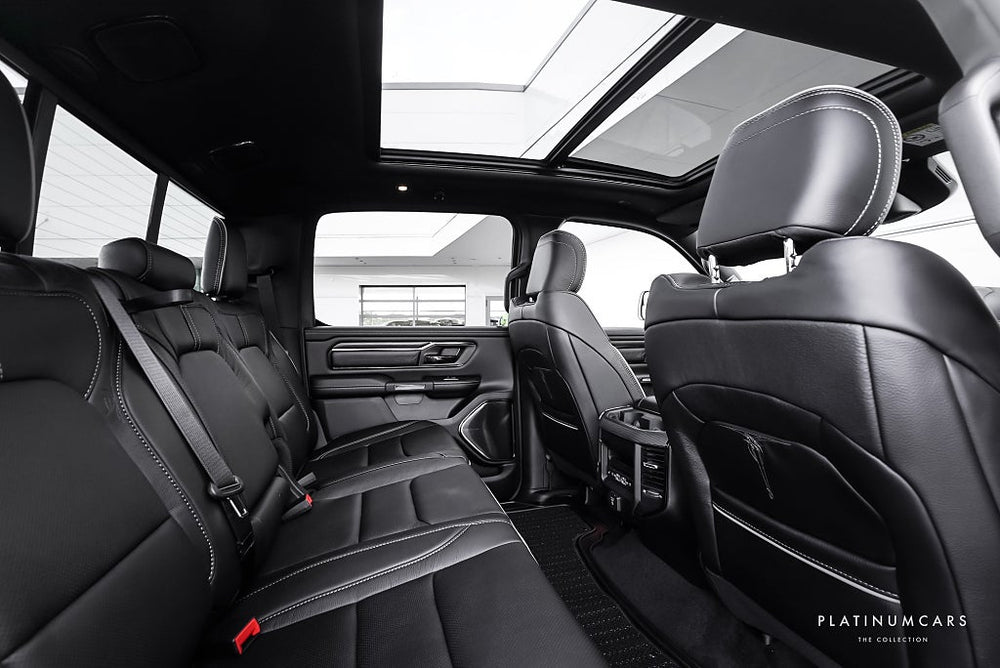 RAM 1500 Limited Night Rambox Tailgate V8 HEMI / LEASEBAR